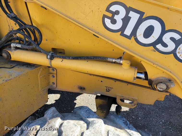 image for item JP9050 2003 John Deere 310SG  backhoe