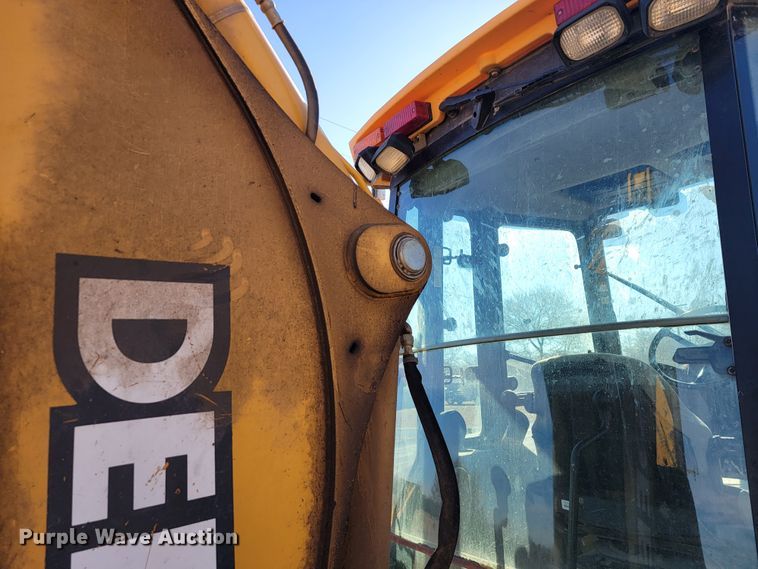 image for item JP9050 2003 John Deere 310SG  backhoe