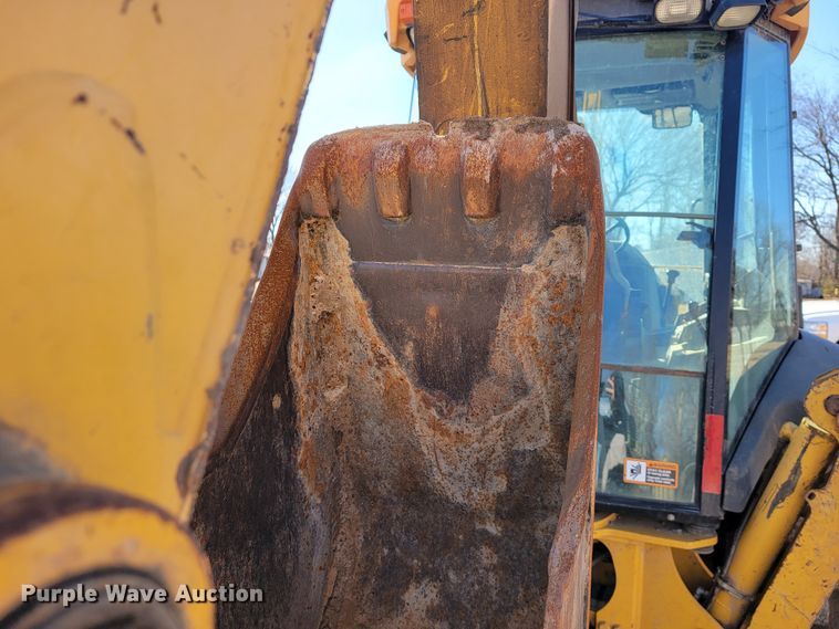 image for item JP9050 2003 John Deere 310SG  backhoe