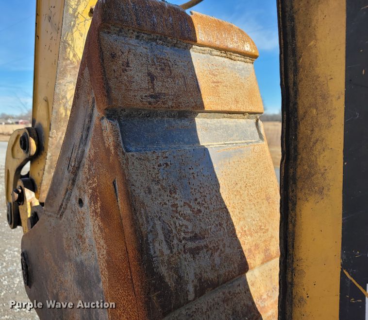 image for item JP9050 2003 John Deere 310SG  backhoe