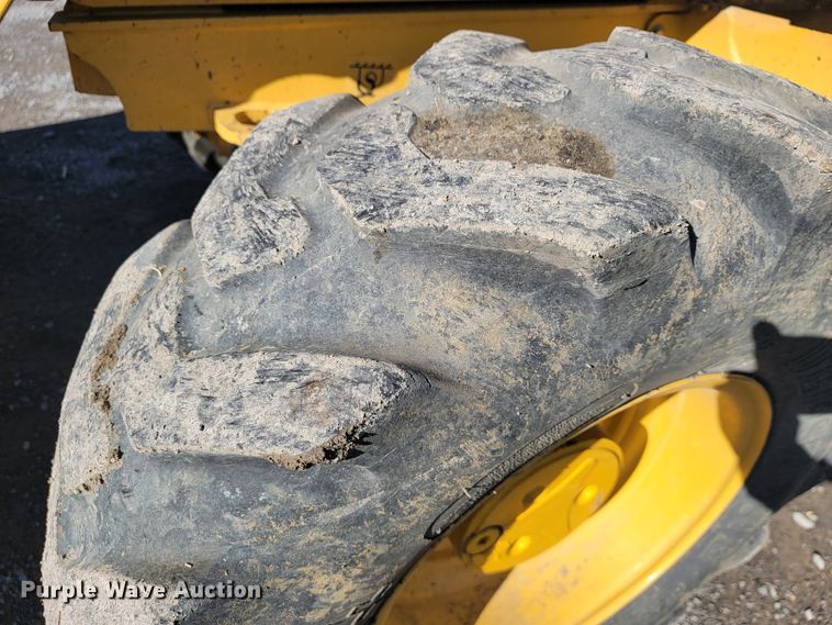 image for item JP9050 2003 John Deere 310SG  backhoe