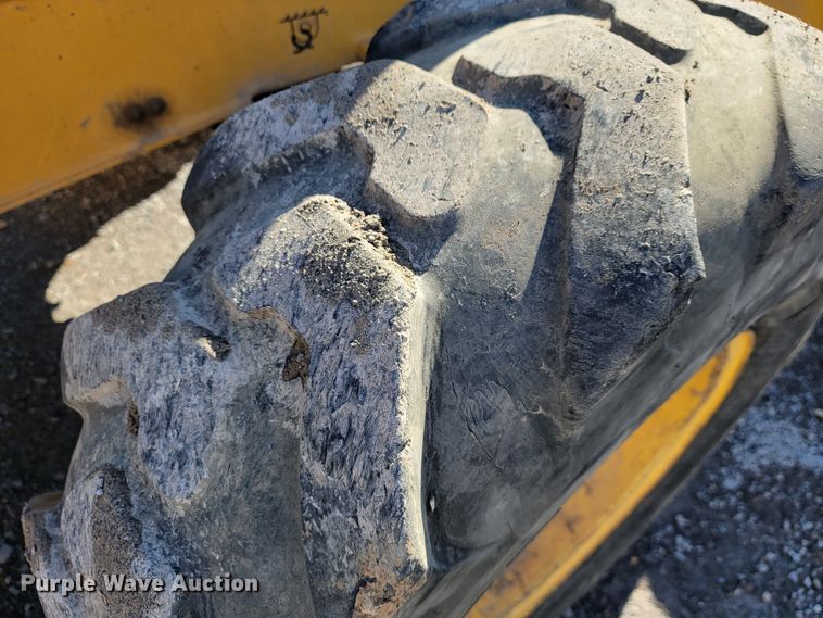 image for item JP9050 2003 John Deere 310SG  backhoe