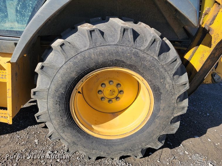 image for item JP9050 2003 John Deere 310SG  backhoe