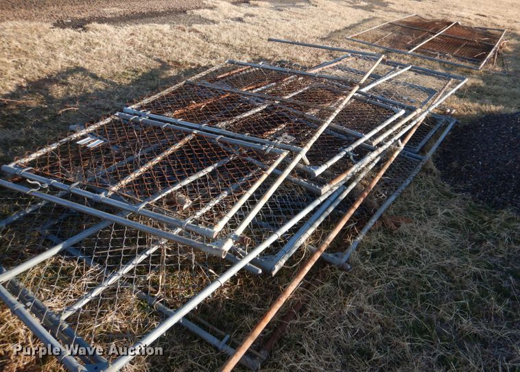 image for item JS9751 (10) chain link fence panels