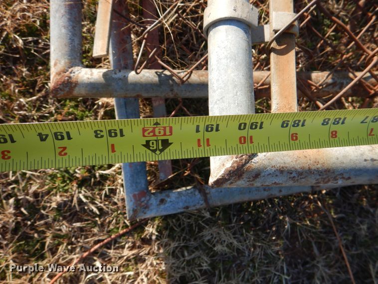 image for item JS9751 (10) chain link fence panels