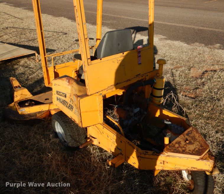 image for item JS9752 Hustler 275  ZTR lawn mower