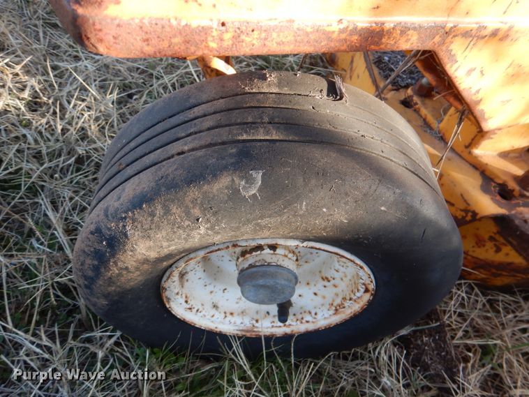 image for item JS9752 Hustler 275  ZTR lawn mower