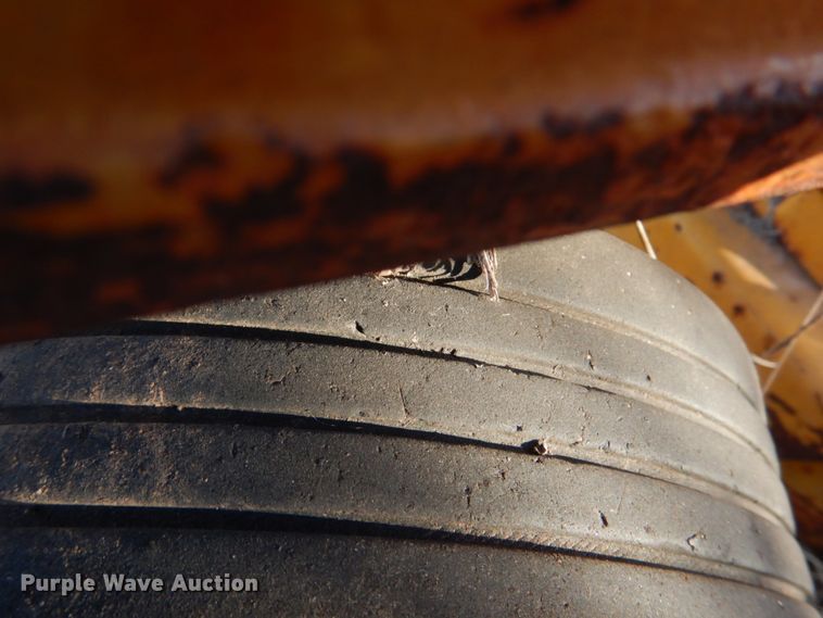 image for item JS9752 Hustler 275  ZTR lawn mower