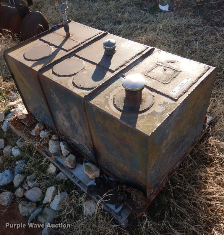 image for item JS9759 Fuel tank