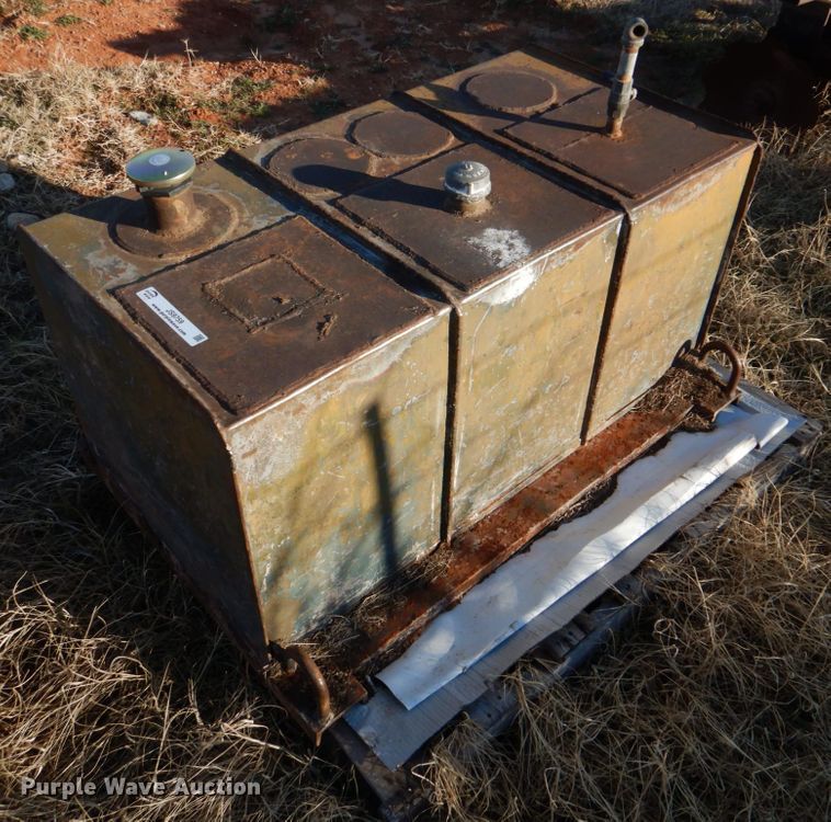 image for item JS9759 Fuel tank