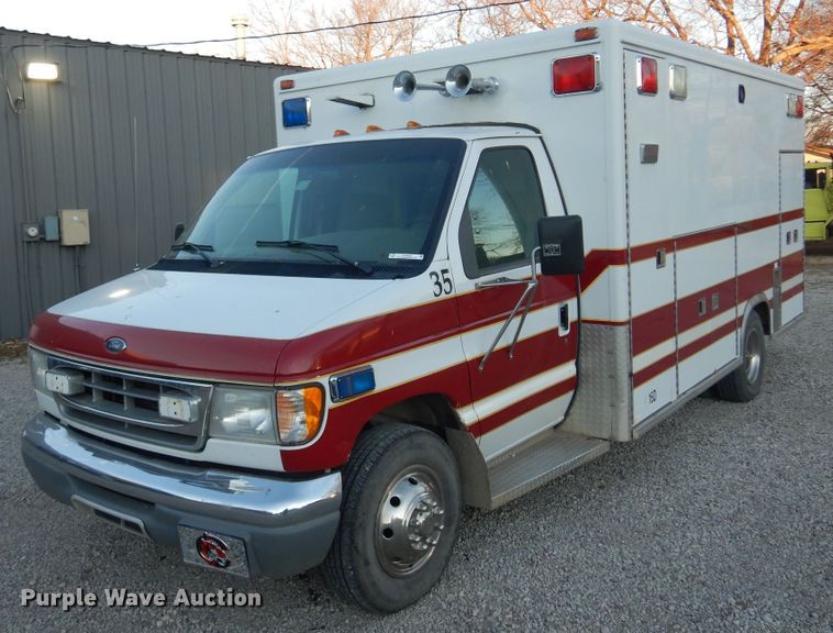 image for item KJ9495 1999 Ford E450  ambulance