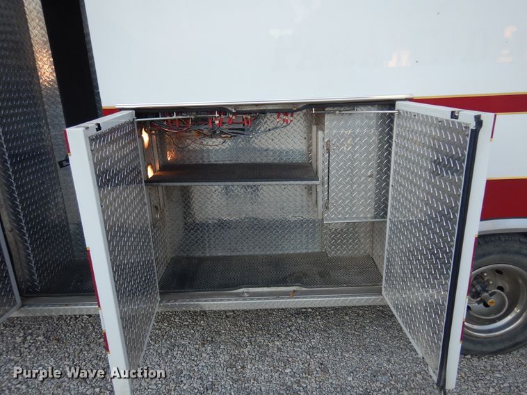 image for item KJ9495 1999 Ford E450  ambulance