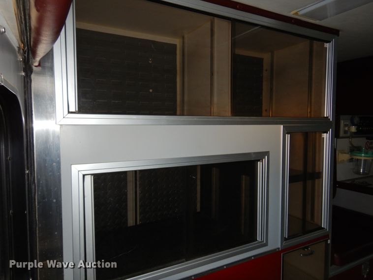 image for item KJ9495 1999 Ford E450  ambulance