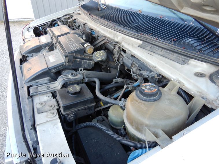 image for item KJ9495 1999 Ford E450  ambulance