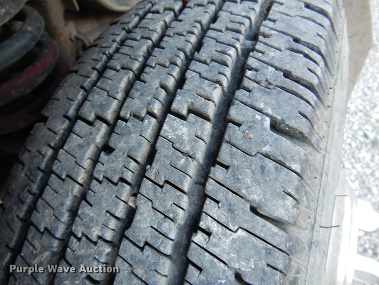 image for item KJ9495 1999 Ford E450  ambulance