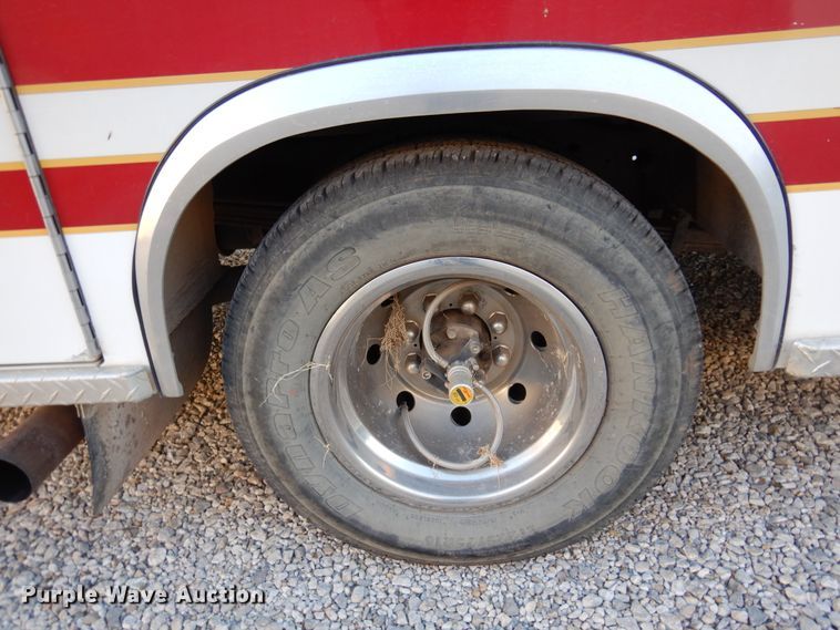 image for item KJ9495 1999 Ford E450  ambulance