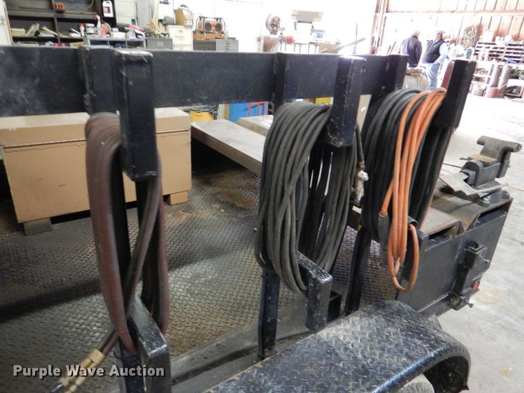 image for item KQ9587 2009 Lincoln SA-200  welding trailer