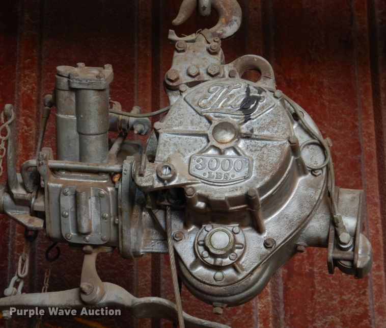 image for item KQ9588 Two ton hoist