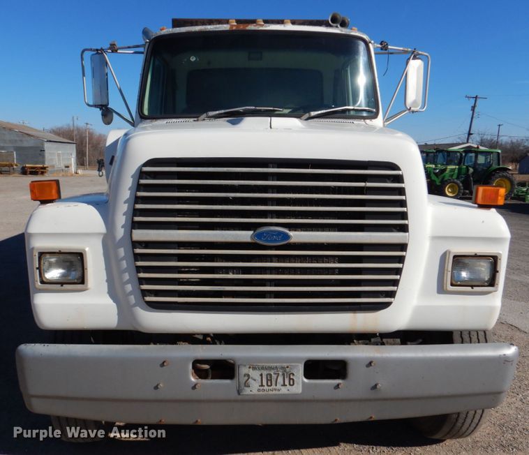 image for item KQ9591 1991 Ford L9000  dump truck
