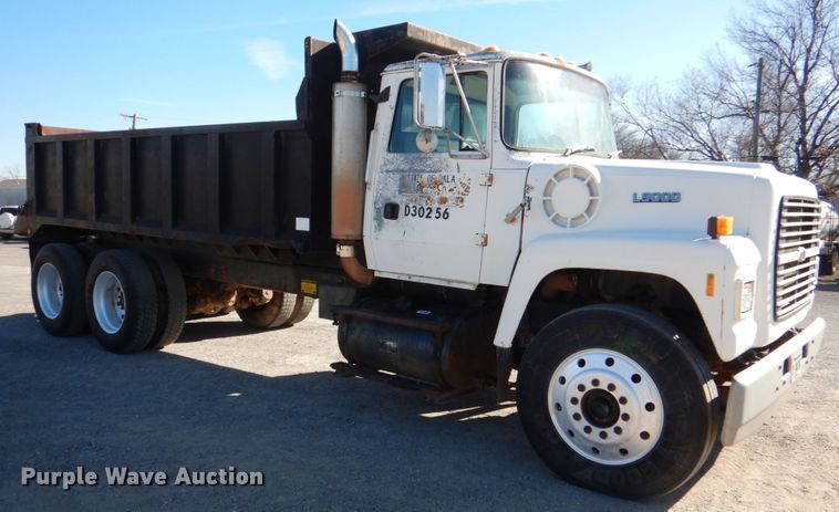 image for item KQ9591 1991 Ford L9000  dump truck