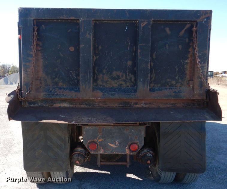 image for item KQ9591 1991 Ford L9000  dump truck