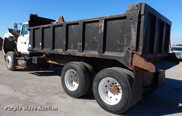 image for item KQ9591 1991 Ford L9000  dump truck