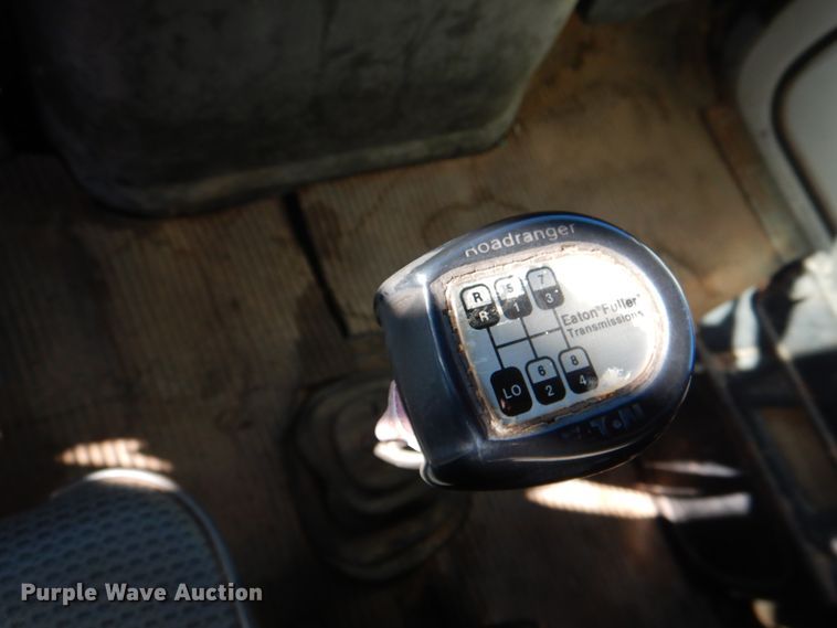 image for item KQ9591 1991 Ford L9000  dump truck