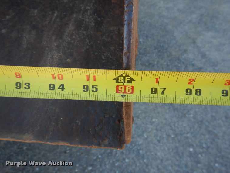 image for item KQ9591 1991 Ford L9000  dump truck