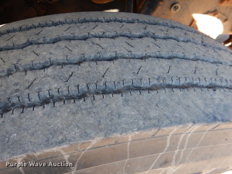 image for item KQ9591 1991 Ford L9000  dump truck