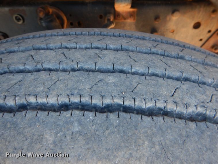 image for item KQ9591 1991 Ford L9000  dump truck