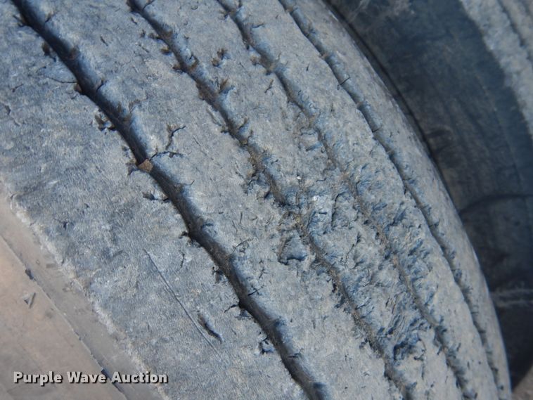 image for item KQ9591 1991 Ford L9000  dump truck