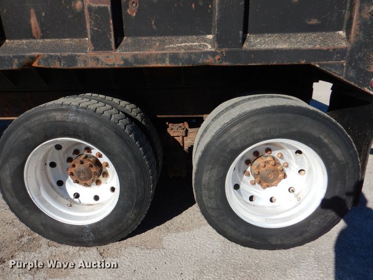 image for item KQ9591 1991 Ford L9000  dump truck