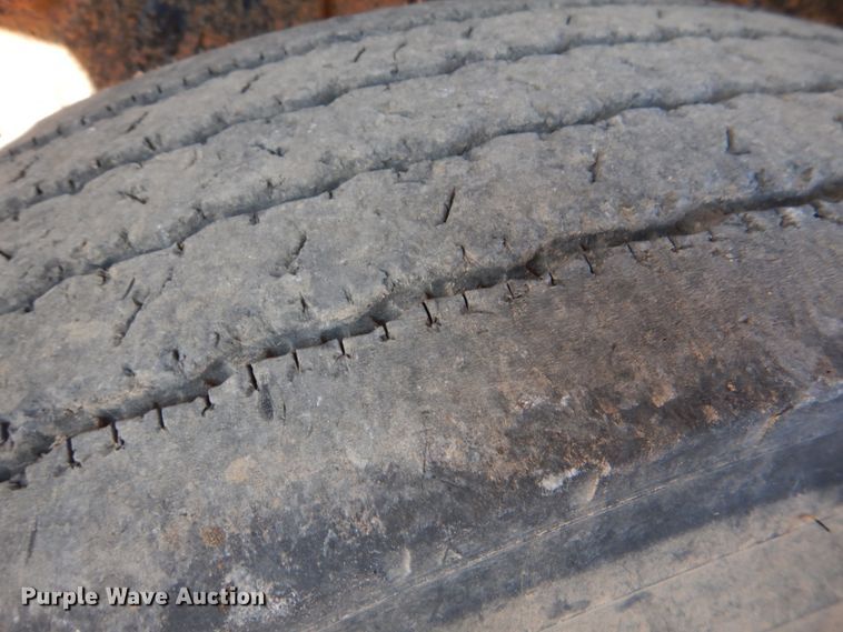 image for item KQ9591 1991 Ford L9000  dump truck