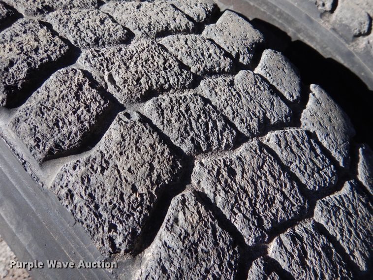 image for item KQ9591 1991 Ford L9000  dump truck