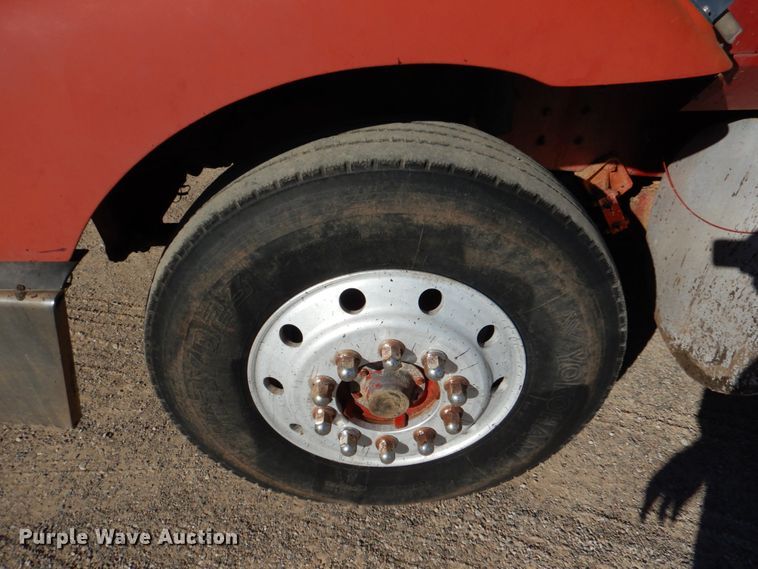 image for item KQ9592 1993 International 9200  dump truck