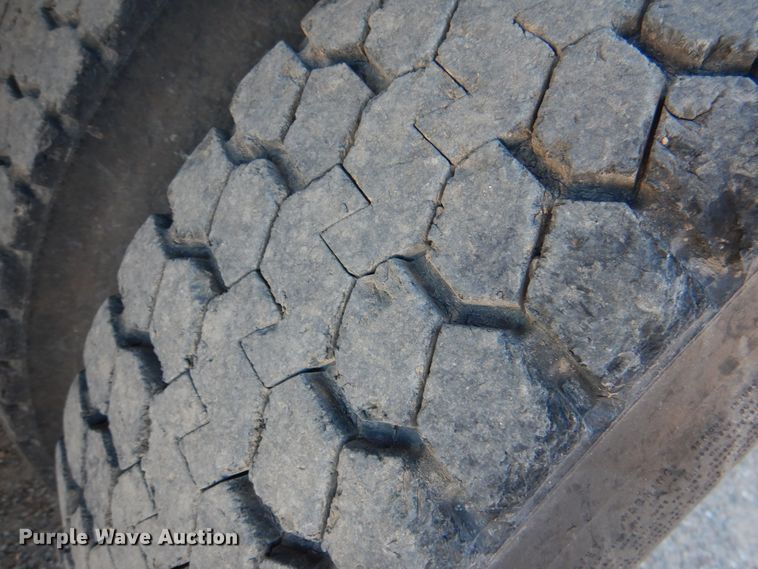 image for item KQ9592 1993 International 9200  dump truck