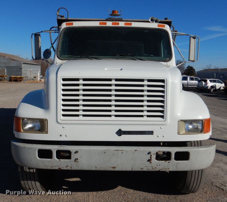 image for item KQ9593 1993 International 4700  dump truck