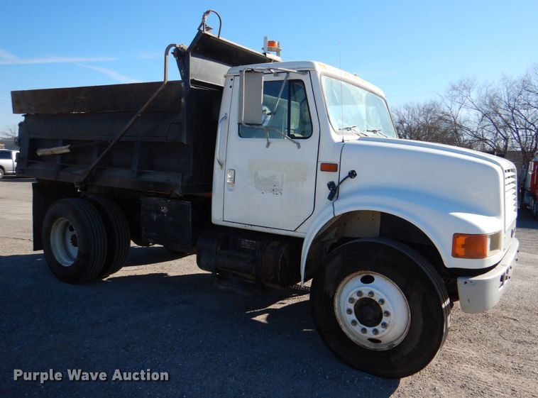 image for item KQ9593 1993 International 4700  dump truck