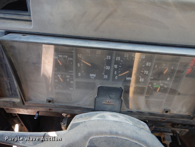 image for item KQ9593 1993 International 4700  dump truck