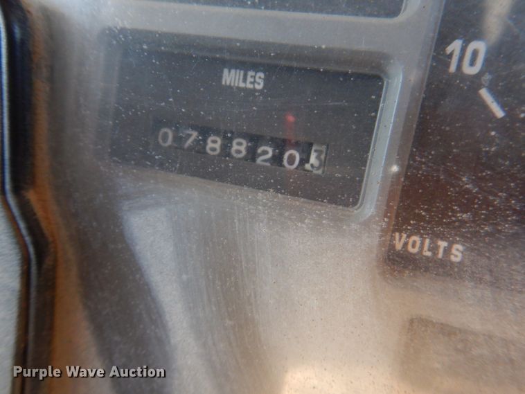 image for item KQ9593 1993 International 4700  dump truck