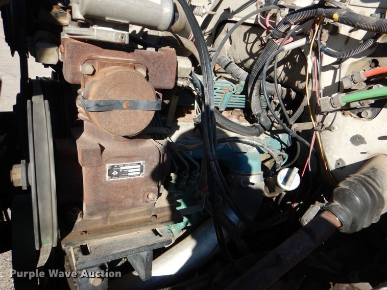 image for item KQ9593 1993 International 4700  dump truck