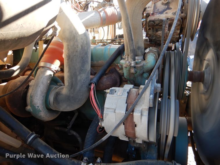 image for item KQ9593 1993 International 4700  dump truck