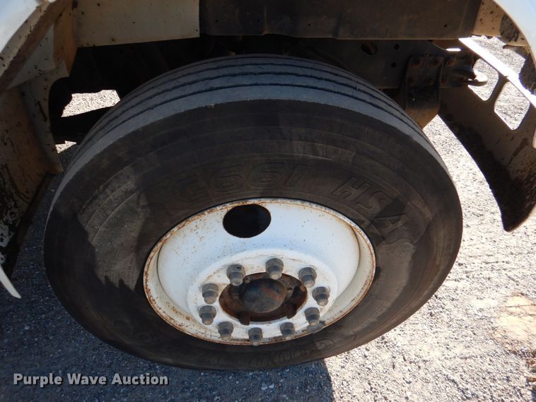 image for item KQ9593 1993 International 4700  dump truck