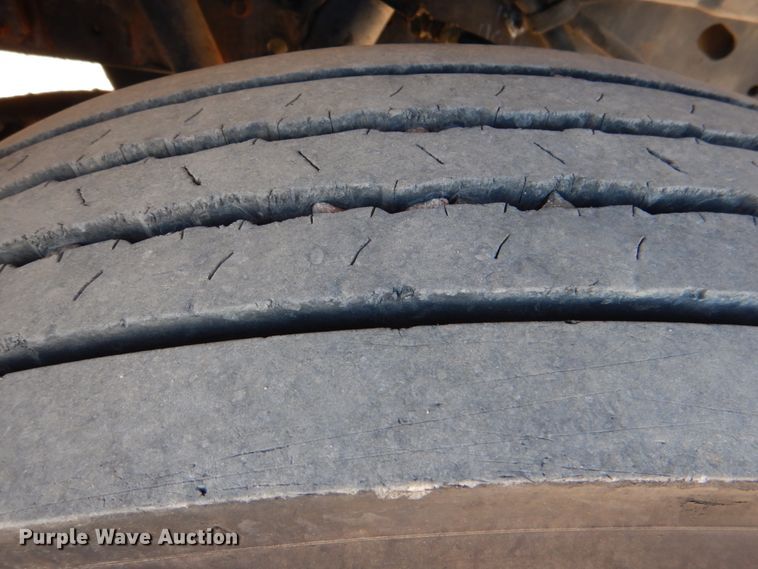 image for item KQ9593 1993 International 4700  dump truck