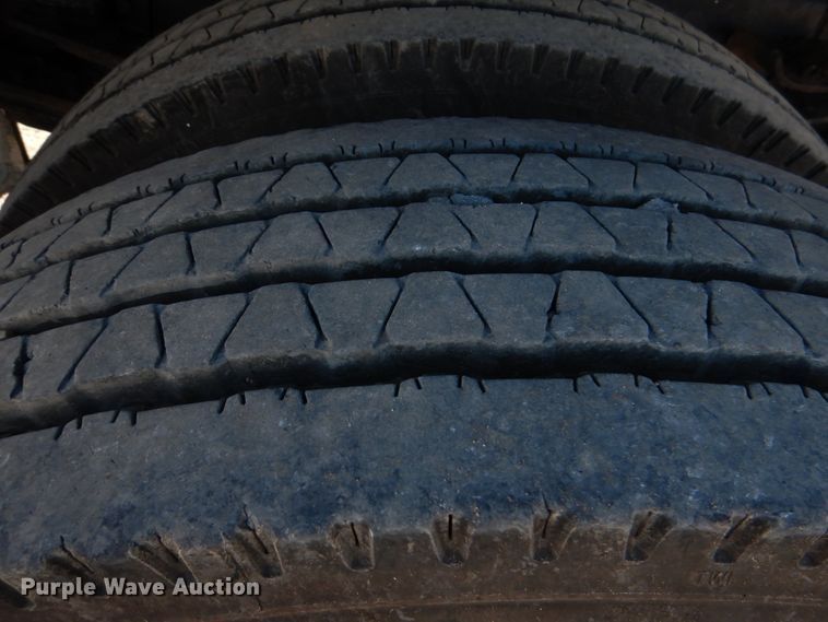 image for item KQ9593 1993 International 4700  dump truck