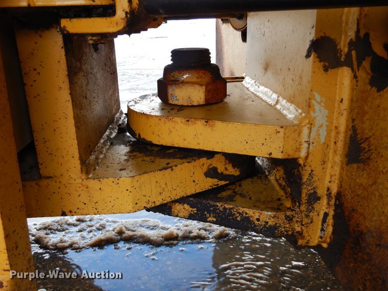 image for item KS9299 Rosco TRU-PAC 915  pneumatic roller