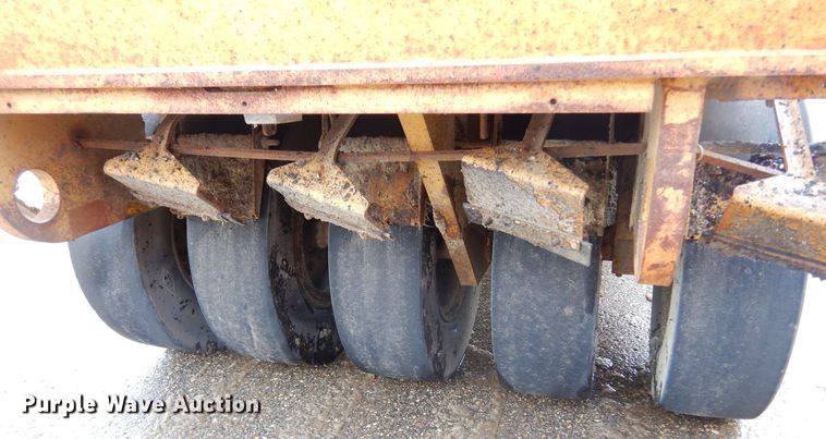 image for item KS9299 Rosco TRU-PAC 915  pneumatic roller