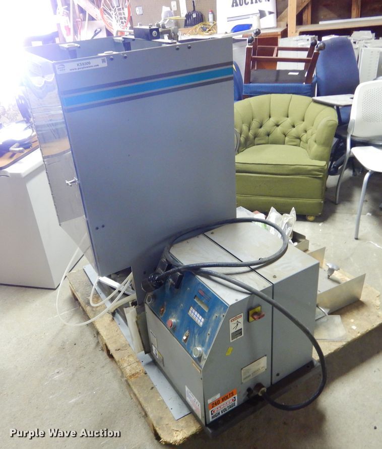 image for item KS9309 Carver 3895  heated laboratory press