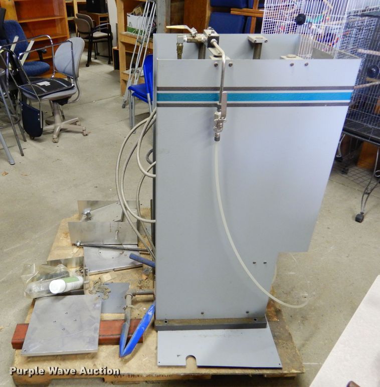 image for item KS9309 Carver 3895  heated laboratory press