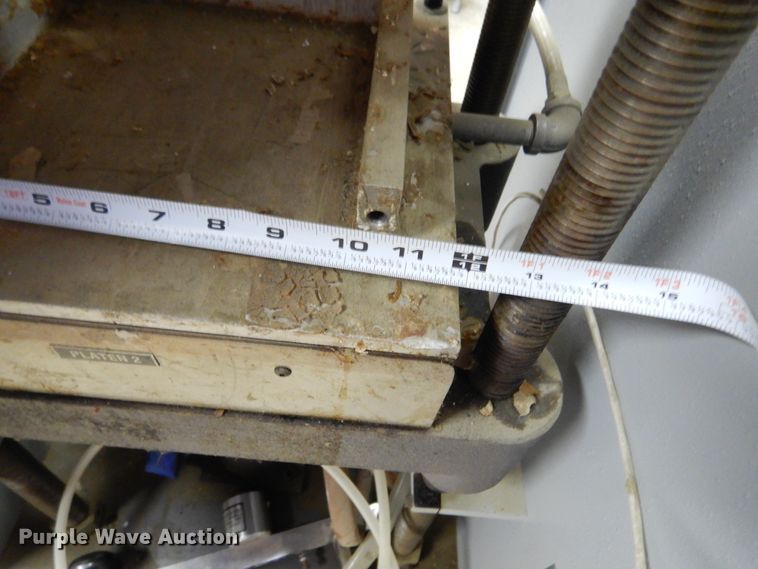 image for item KS9309 Carver 3895  heated laboratory press